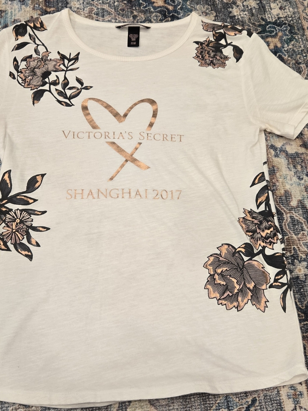 ✨️Rare Victoria's Secret Fashion Show Gold FOIL Tee